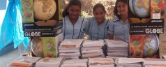 MoneyGram dono utiles escolares a una escuela de Acapulco