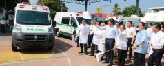 Entrega el IMSS Guerrero Ambulancias y unidades moviles
