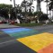 Paso Peatonal Multicolor en honor a la comunidad gay