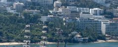 Llega a Acapulco El Caballero de los Mares (Fotos)